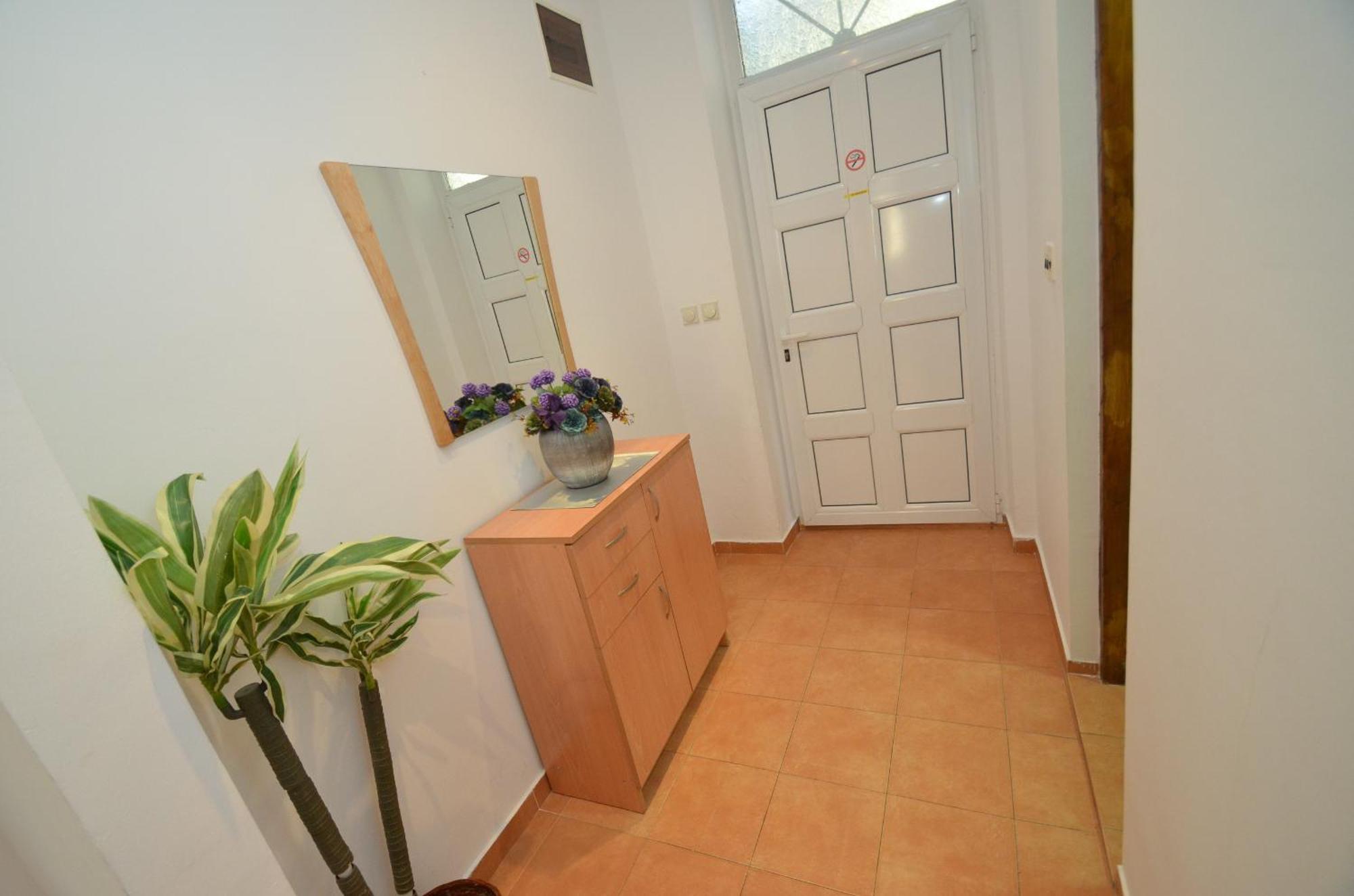 Apartments Vojin Risan Rum bild