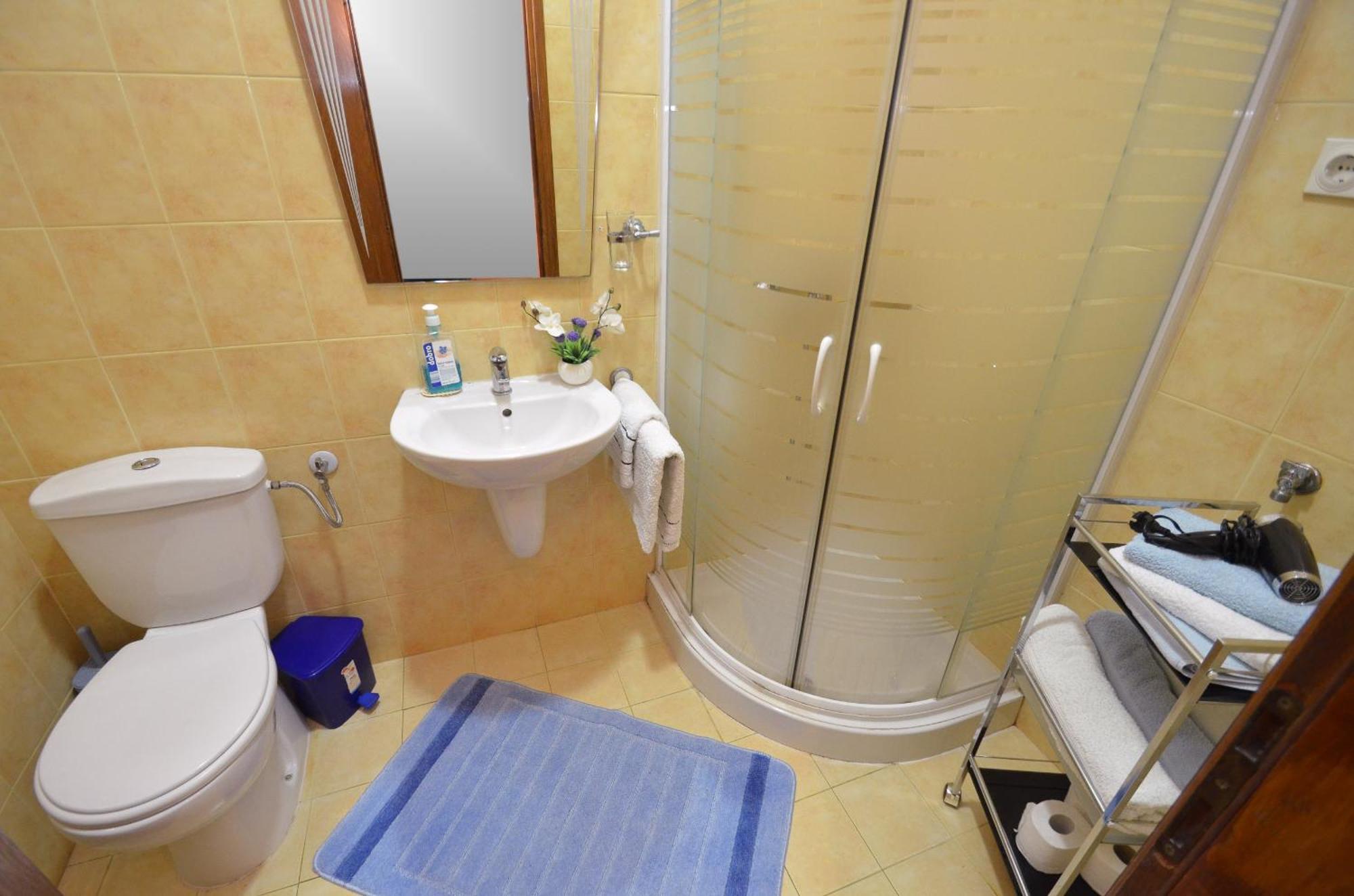 Apartments Vojin Risan Rum bild