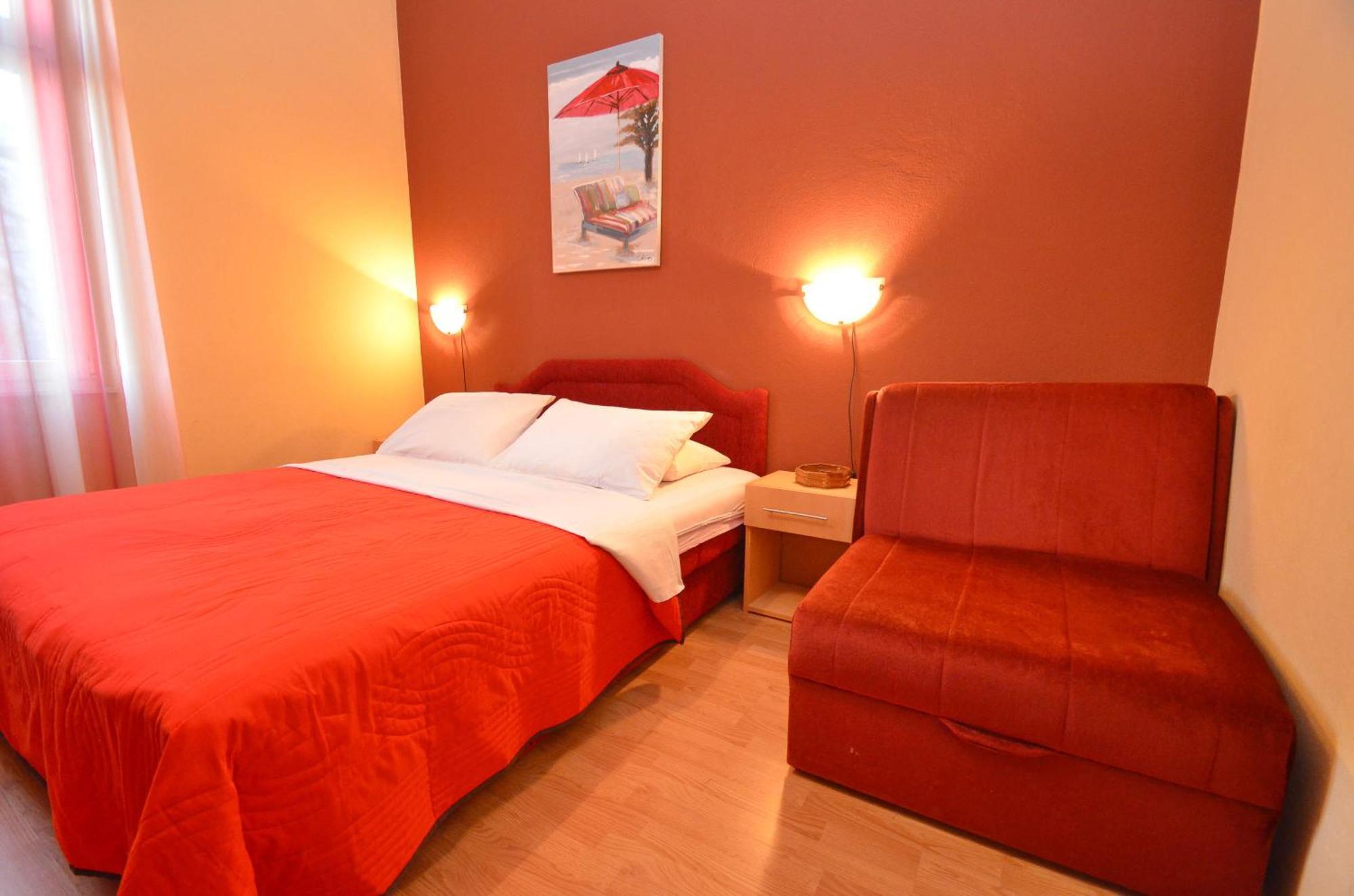 Apartments Vojin Risan Rum bild